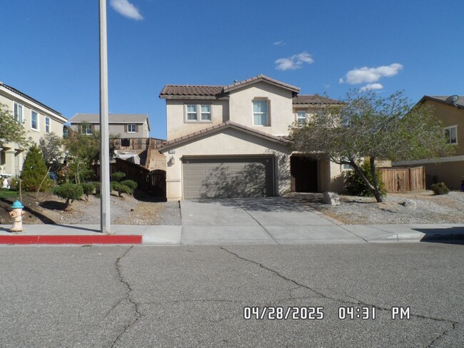 Building Photo - 3 Bedrooms, 2 1/2 Bathrooms, 2 Story, Loft...