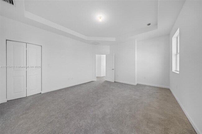 Building Photo - 2448 SE 27th Terrace