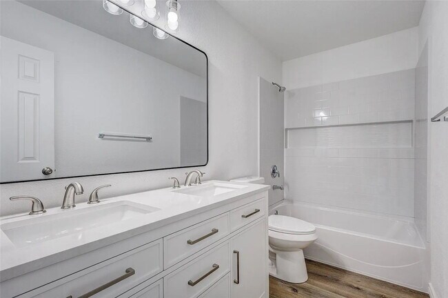 Building Photo - 5 Bedroom, 2.5 baths 2 story home in Wylie, TX