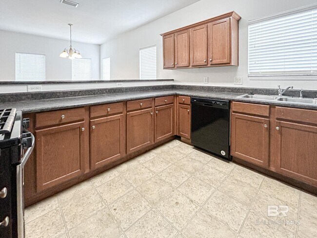 Building Photo - 33171 Stables Dr