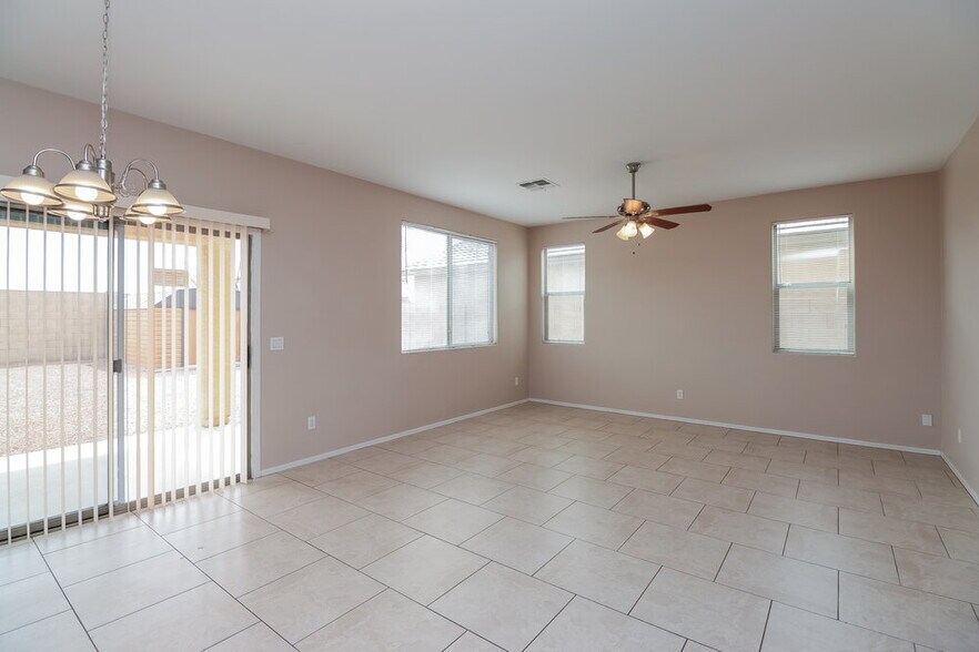 Building Photo - 6933 S 37th Dr