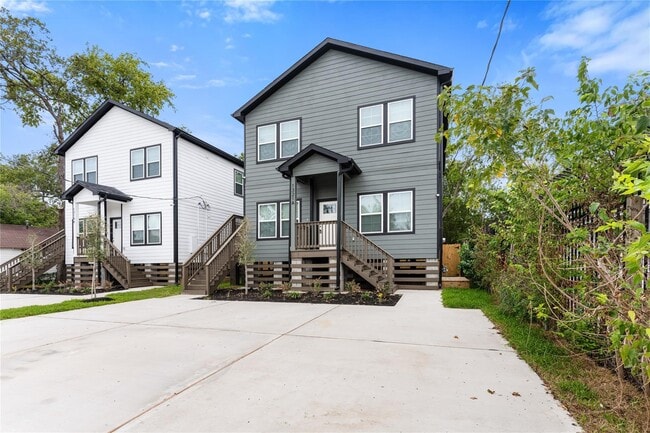 Building Photo - 1321 E 35th St