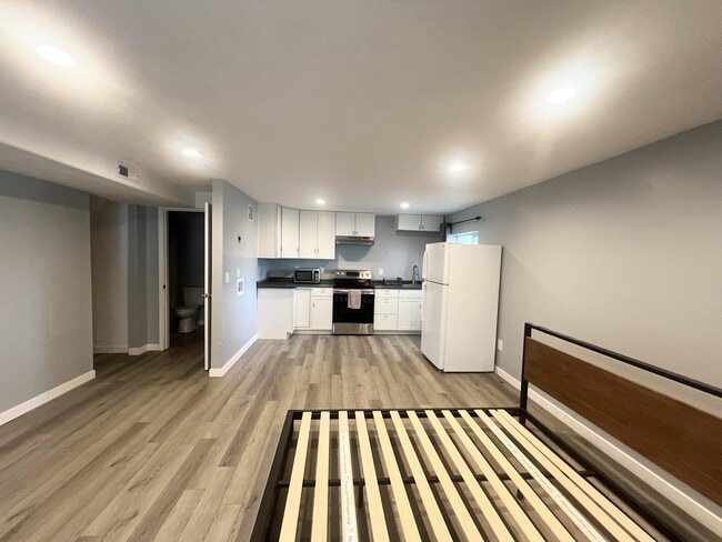 Building Photo - 3546 Terra Sol Dr