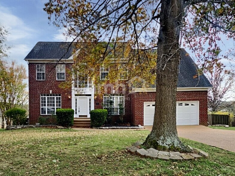 Primary Photo - 104 Park Ct