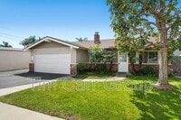 Building Photo - 375 Woodland Pl