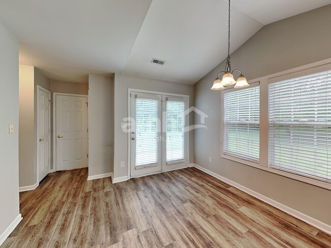 Building Photo - 3357 Hawick Commons Dr