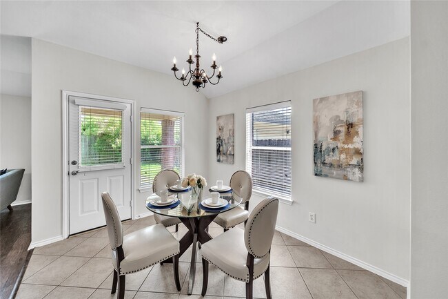 Building Photo - 1911 Mound Lake Dr