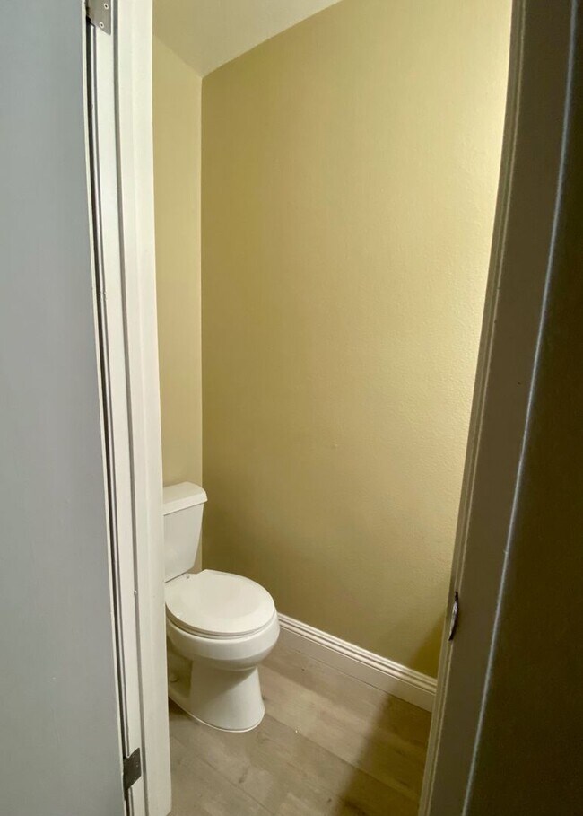 Building Photo - Beautiful 2 Bed, 2.5 Bath Condo in La Mesa