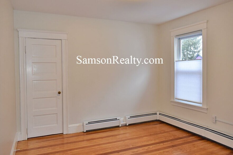 Building Photo - 172 Glenwood Ave