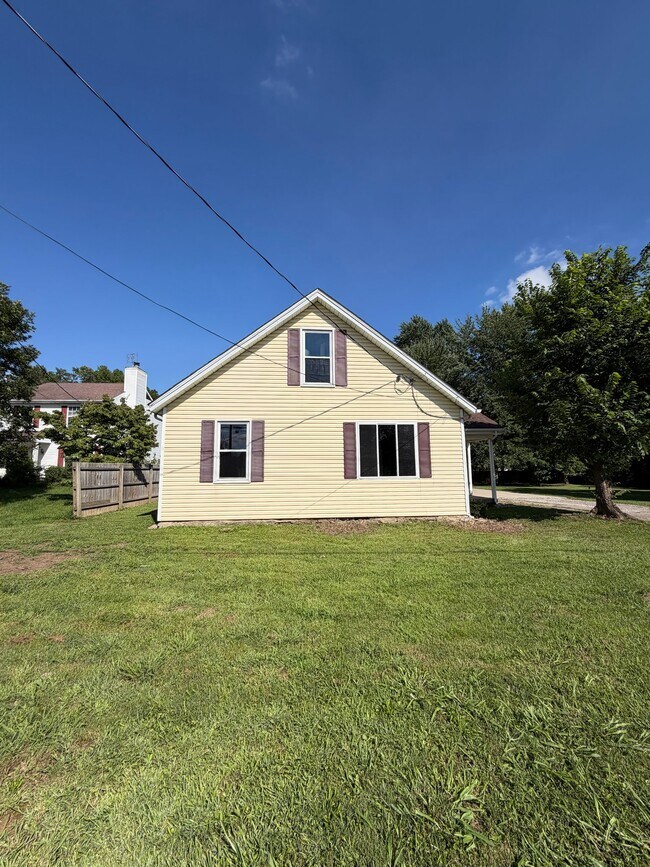 Building Photo - 250 Amelia-Olive Branch Rd