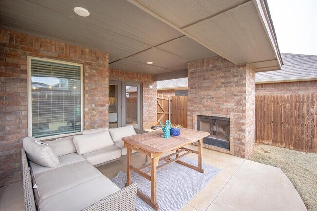 Building Photo - 18644 Groveton Blvd