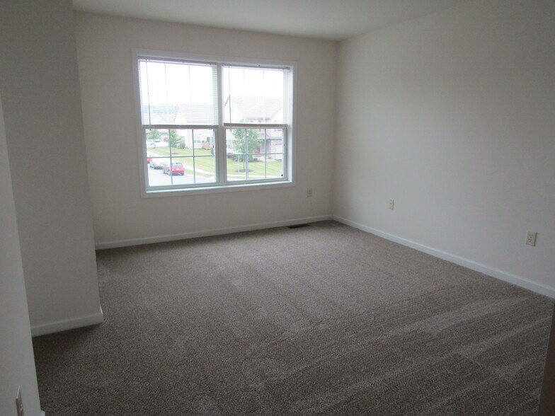 Building Photo - 318 Mount Olive Ln
