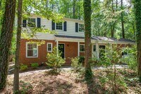 Building Photo - 2737 Dogwood Rd