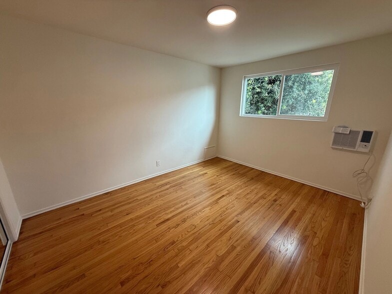Building Photo - 1514 Orange Grove Ave