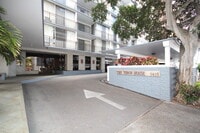 Building Photo - 1 bedroom, 1 bath, 1 Parking. End Unit! Am...