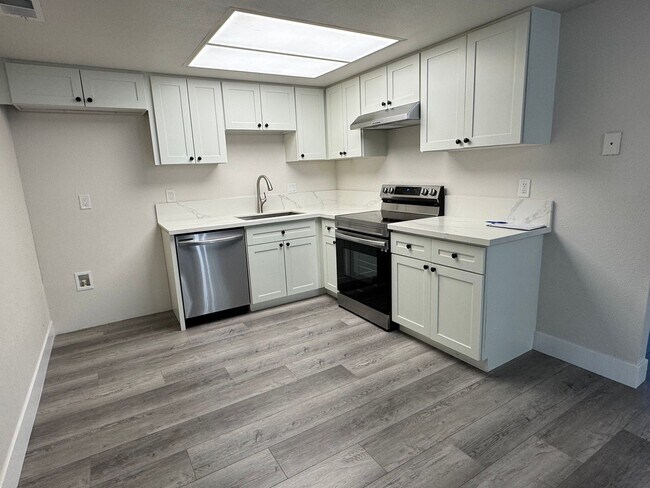 Building Photo - 5204-5206 Karm Way