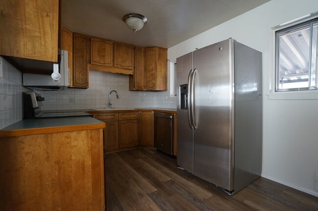 Building Photo - 301 Berwick Ave