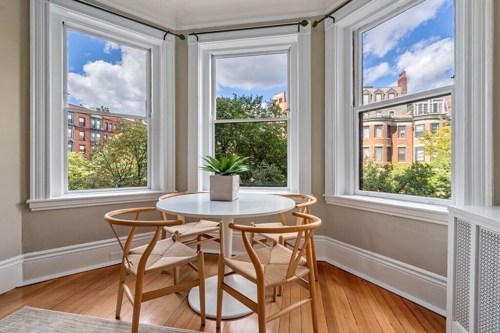 Building Photo - 481 Beacon St