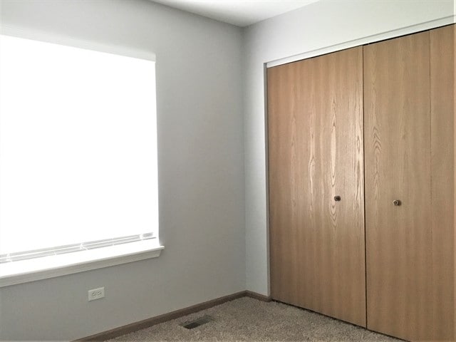 Building Photo - 2415 Sisters Ct