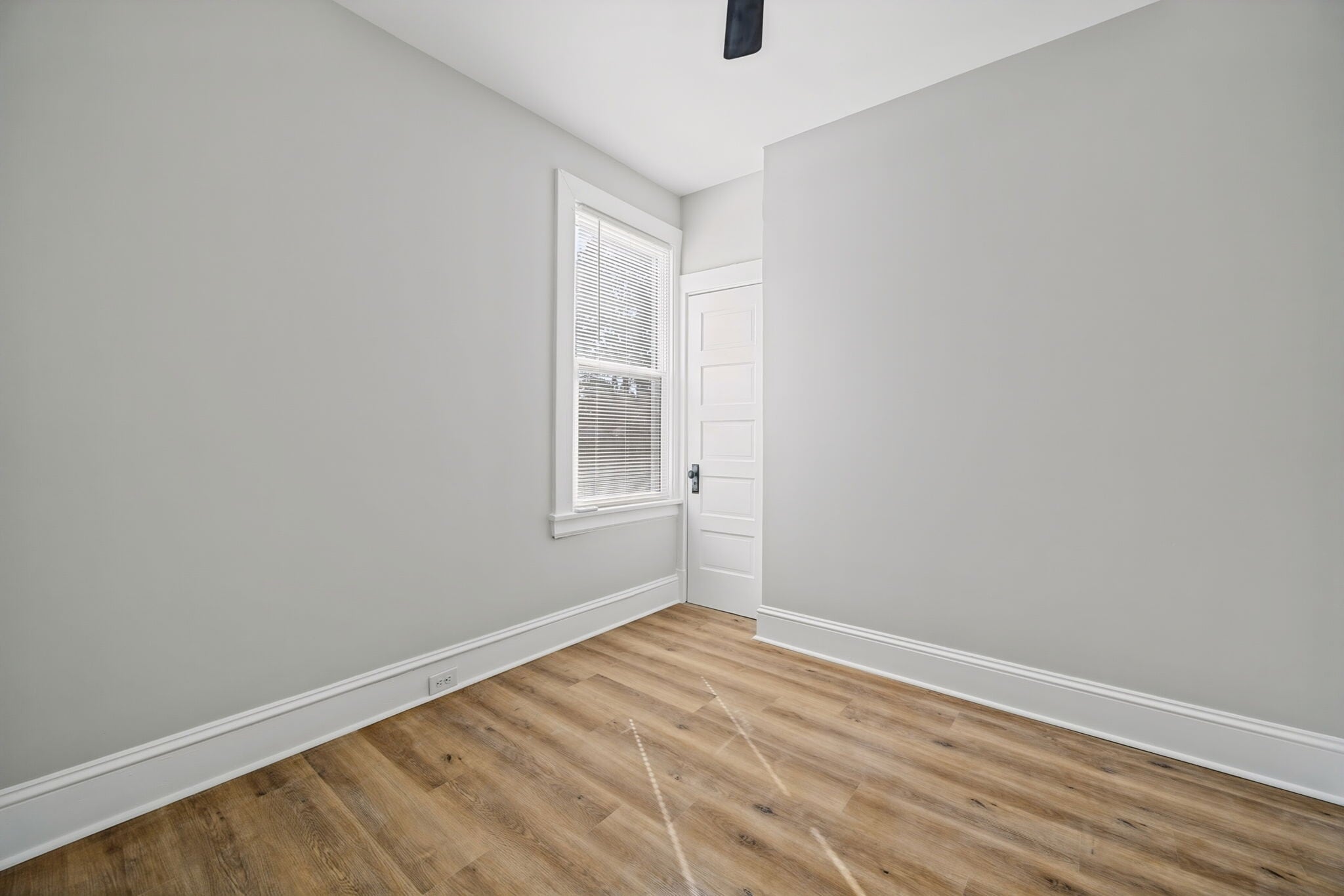 Building Photo - 1407 Rhode Island Ave