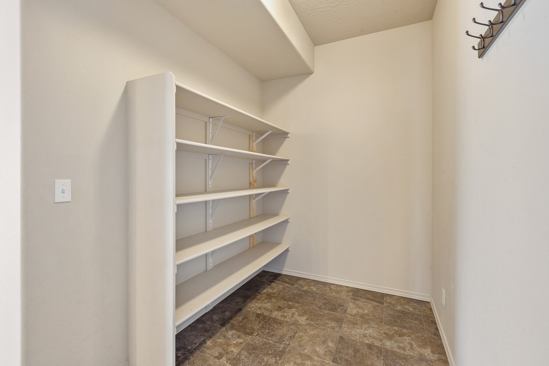 Building Photo - 4580 W Magrath Dr