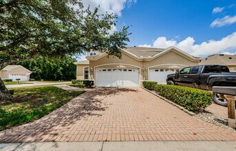 Building Photo - Beautiful town house in Trinity