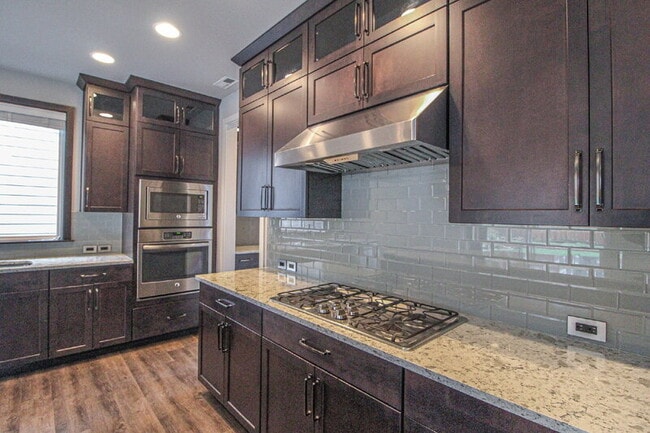 Building Photo - 1418 184th Pl SE