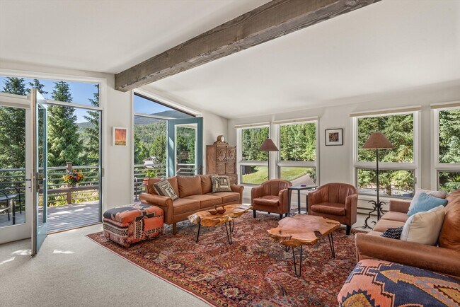 Building Photo - 15 Terrace Dr