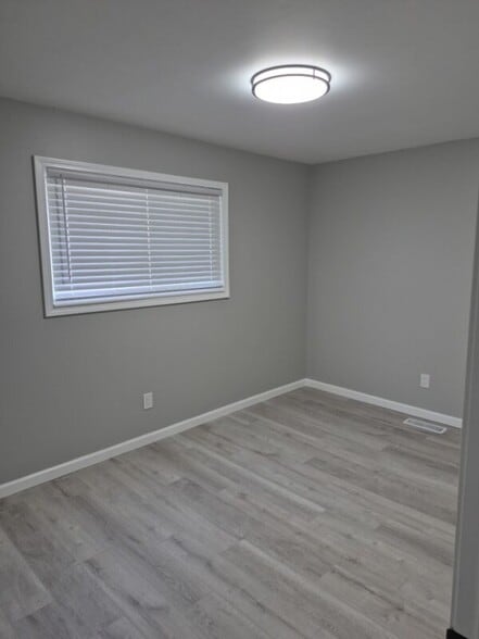 Building Photo - 35047 Harroun St