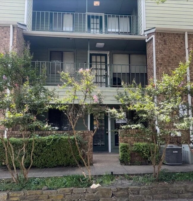 Building Photo - 6108 Abrams Rd