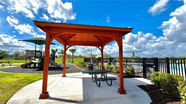 Building Photo - 3710 King Hill Dr