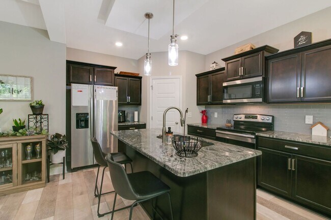 Building Photo - 1166 Eagles Nest Ln