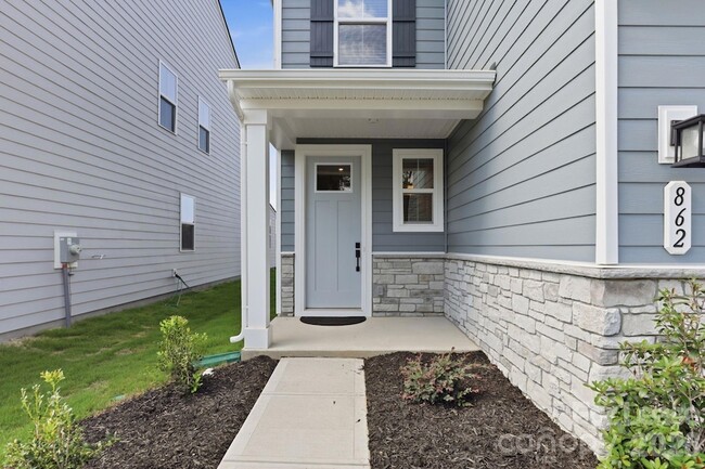 Building Photo - 862 Heathway Dr