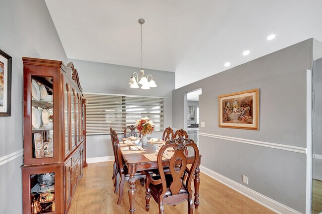 Building Photo - 5391 Alta Way