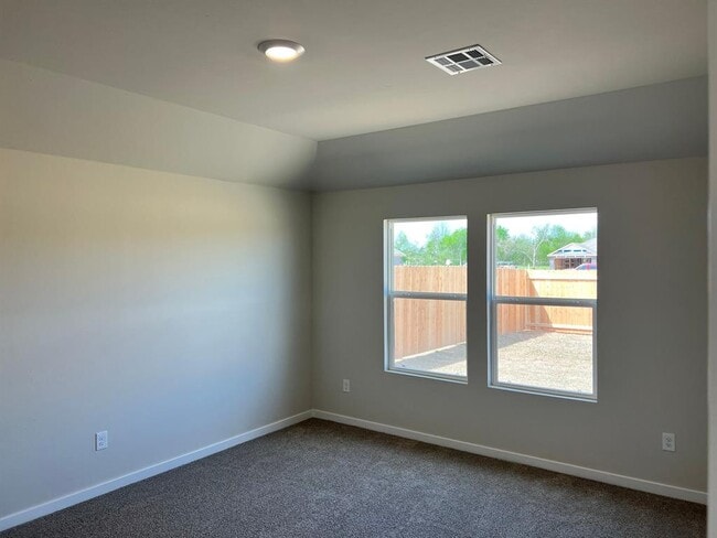 Building Photo - 2909 Firefly Dr