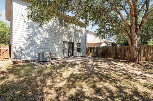 Building Photo - 10643 Marshitahs Way