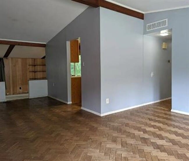 Building Photo - 714 Breen Dr