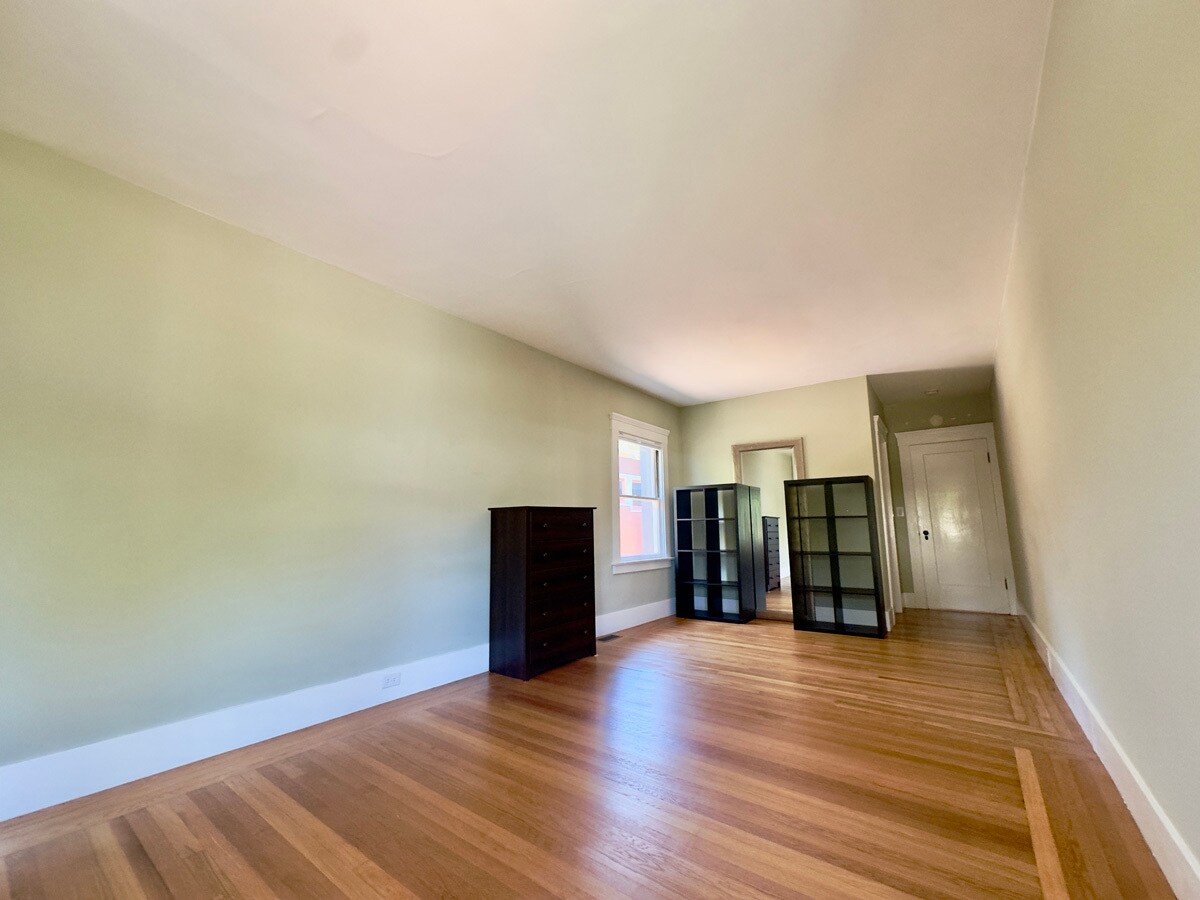 Building Photo - 2309 Derby St