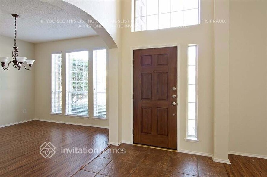 Building Photo - 11135 Covey Ln