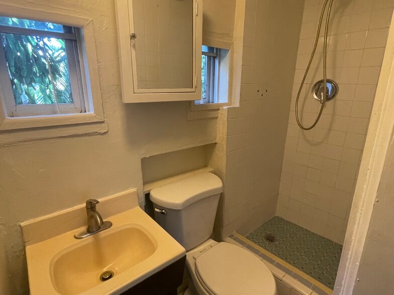 Building Photo - 2739 Fillmore St