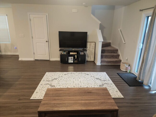 Building Photo - 405 Eclipse Ln