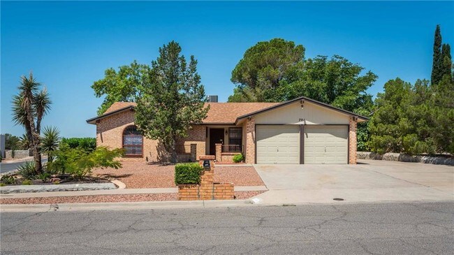 Primary Photo - 701 El Parque Dr