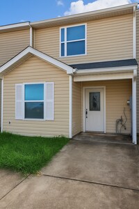 Building Photo - 1506 Southport Blvd