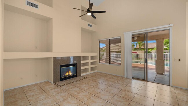 Building Photo - 7798 E Buteo Dr