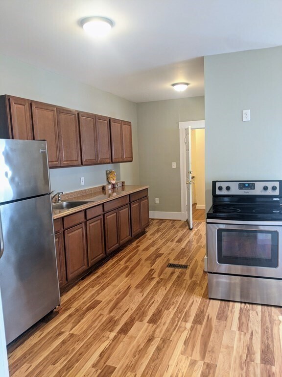 48 Leach St 48 Leach St Salem MA 01970 Apartment Finder