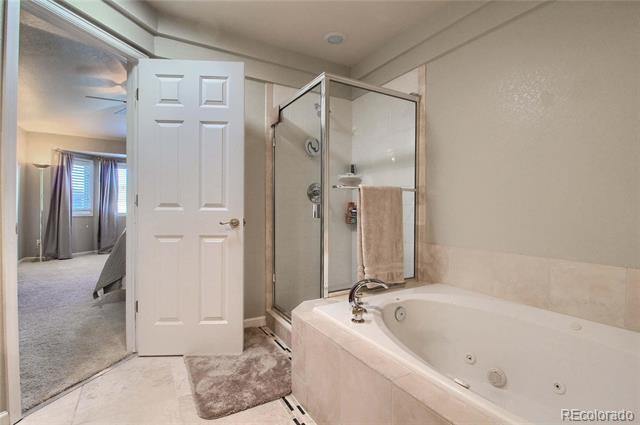 Building Photo - 5062 E Cherry Creek S Dr