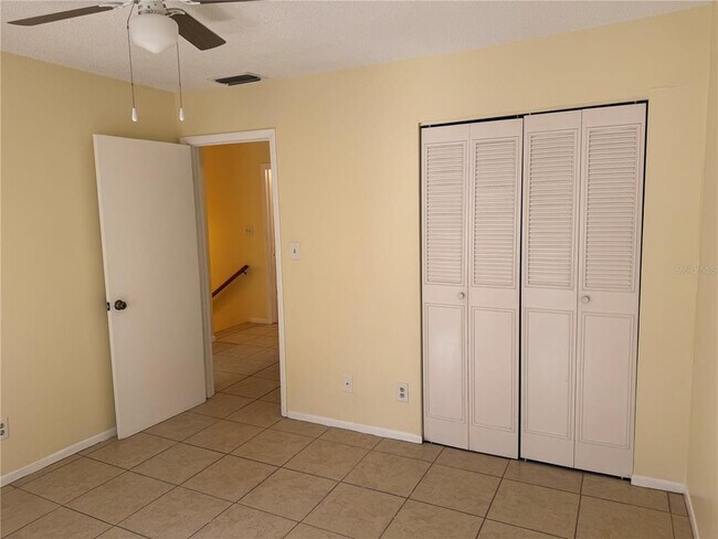 Building Photo - 215 Amherst Ave