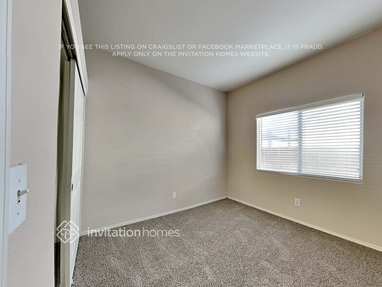Building Photo - 2424 Carolina Ct