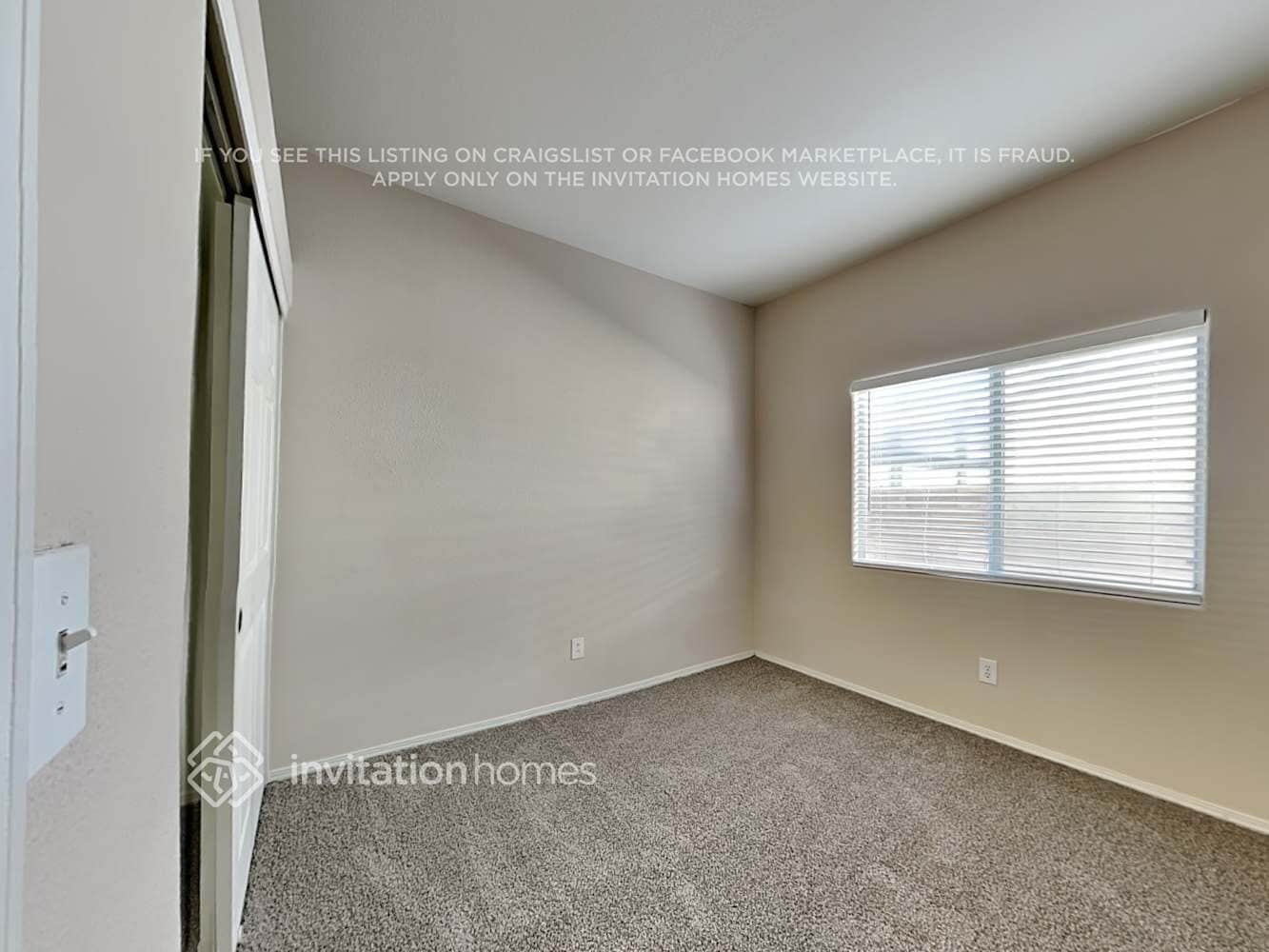 Building Photo - 2424 Carolina Ct