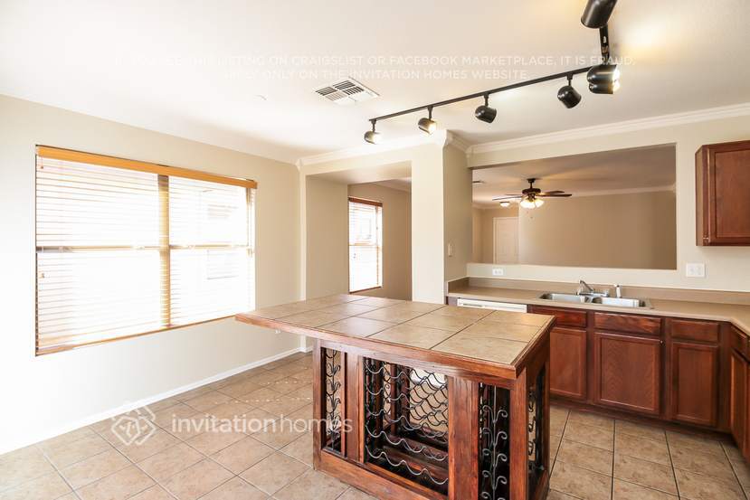 Building Photo - 1813 N 94th Ave